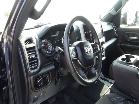 Used 2025 RAM 1500 Warlock AWD/4WD image 17