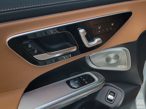 New 2026 Mercedes-Benz CLE 450 4MATIC Coupe image 7