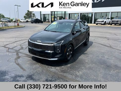 Certified 2026 Kia Sportage LX w/ LX Convenience Package FWD image 3
