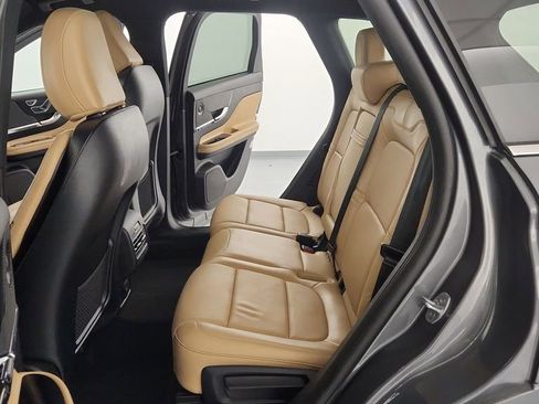 Used 2022 Lincoln Corsair Reserve w/ Luxury Package FWD image 32