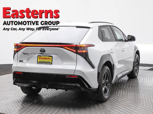 Used 2024 Toyota bZ4X XLE w/ Weather Package image 5