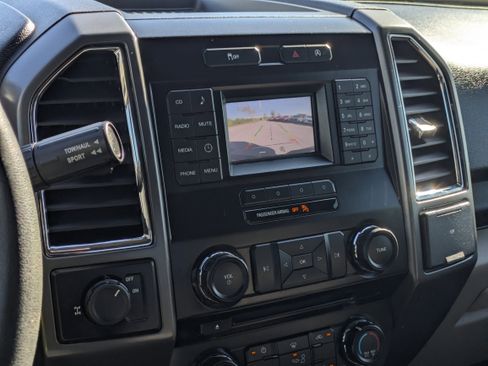 Used 2016 Ford F150 XLT image 28