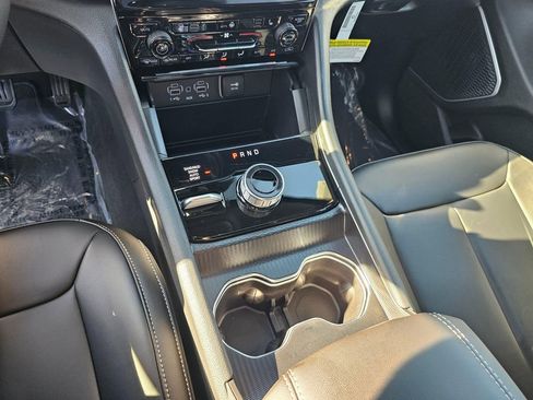 New 2025 Jeep Grand Cherokee L Limited w/ Black Appearance Package image 22