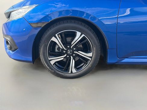 Used 2016 Honda Civic Touring image 32