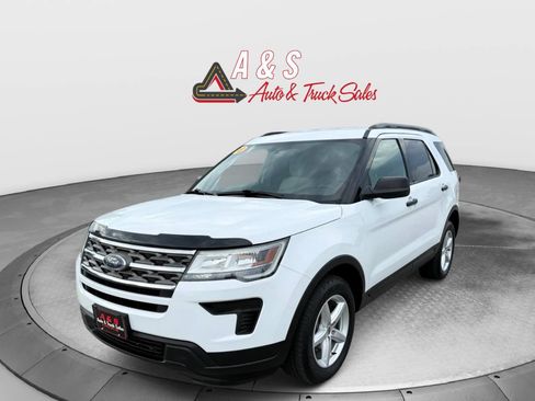 Used 2018 Ford Explorer 4WD w/ Class II Trailer Tow Package image 3