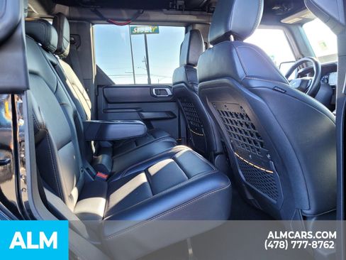 Used 2024 Ford Bronco Badlands image 12