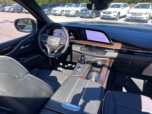 Used 2024 Cadillac Escalade ESV Premium Luxury w/ Performance Package image 43