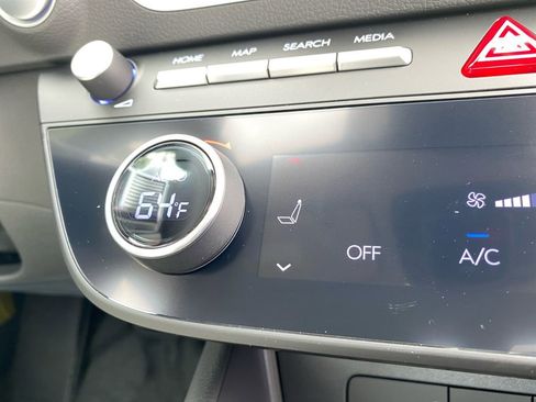 New 2024 Hyundai Sonata SEL w/ Convenience Package image 6