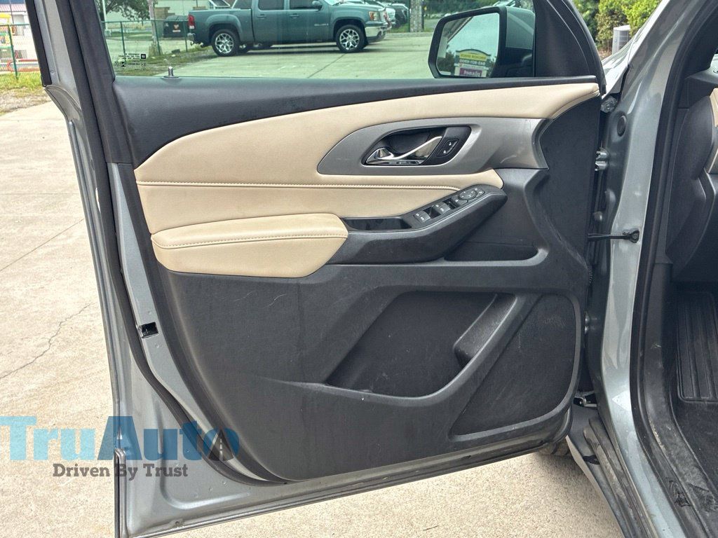 Used 2024 Chevrolet Traverse LS w/ Safety Package FWD image 20