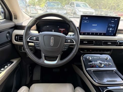 Used 2023 Lincoln Nautilus Reserve w/ Equipment Group 201A AWD/4WD image 17