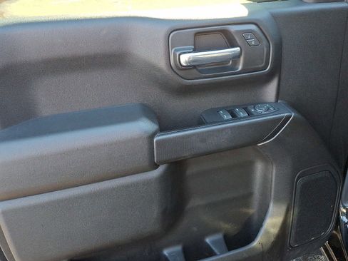 Used 2021 Chevrolet Silverado 1500 Custom Trail Boss image 12