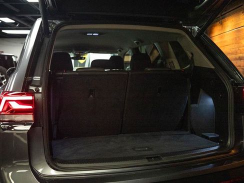Used 2025 Volkswagen Atlas SE FWD image 7