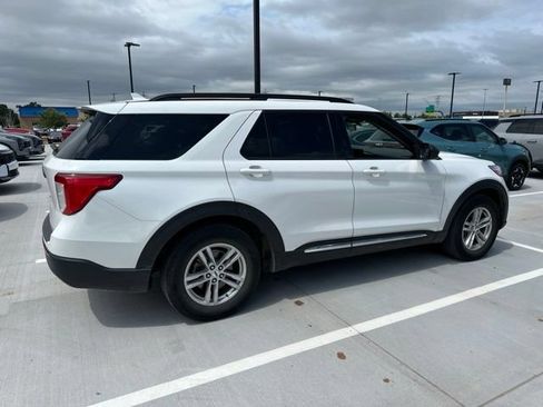Used 2023 Ford Explorer XLT w/ Equipment Group 202A RWD image 15