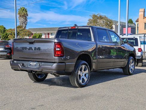 New 2026 RAM 1500 Express image 4