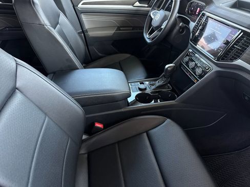 Used 2022 Volkswagen Atlas SE AWD/4WD image 16