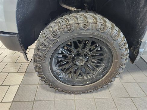 Used 2025 Chevrolet Silverado 1500 W/T w/ WT Value Package AWD/4WD image 9