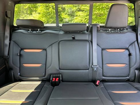 Certified 2024 GMC Sierra 1500 AT4 w/ AT4 Premium Package AWD/4WD image 36