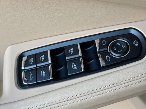 New 2026 Porsche Macan Turbo image 13