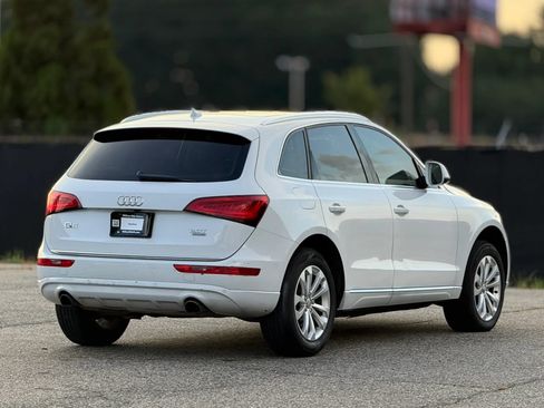 Used 2016 Audi Q5 2.0T Premium Plus w/ Technology Package AWD/4WD image 9