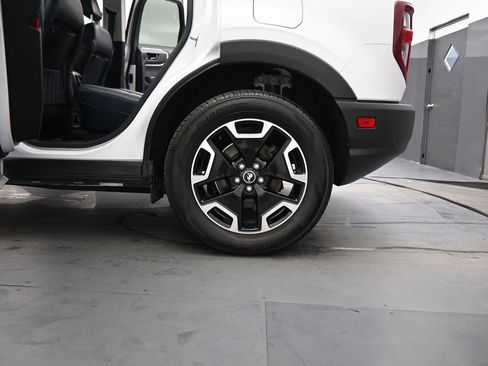 Certified 2022 Ford Bronco Sport Outer Banks w/ Tech Package AWD/4WD image 21