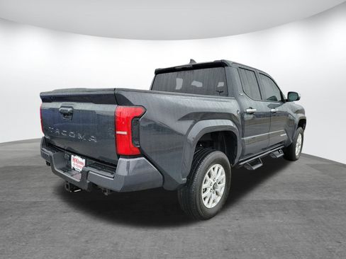 Certified 2024 Toyota Tacoma SR5 image 5