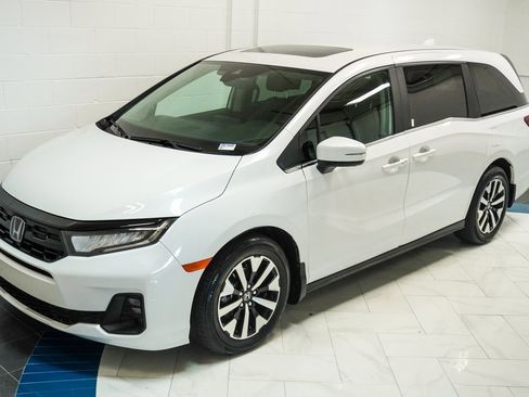 Used 2025 Honda Odyssey EX-L image 13