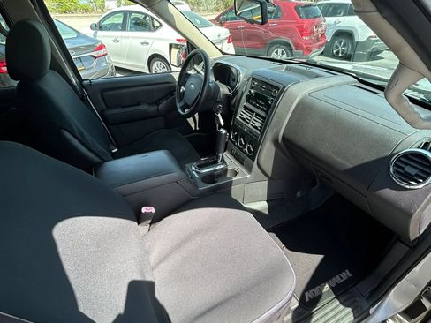 Used 2008 Ford Explorer Sport Trac Limited RWD image 11