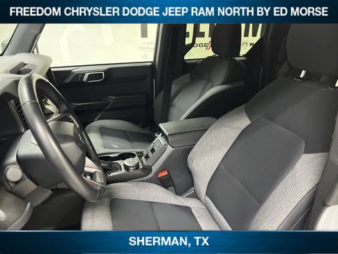 Used 2025 Ford Bronco Big Bend image 7