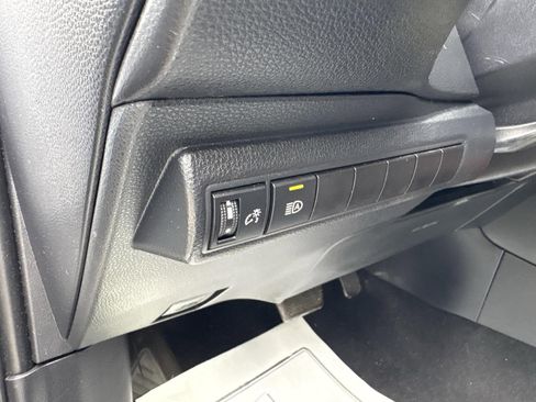 Used 2021 Toyota Corolla LE image 15