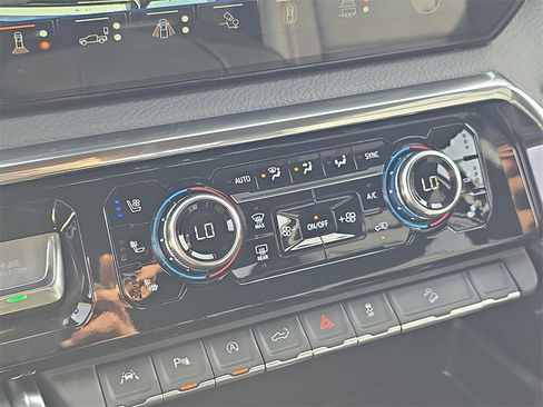 New 2026 GMC Sierra 1500 Denali w/ Denali Reserve Package image 24