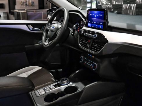 Used 2020 Ford Escape SE AWD/4WD image 24