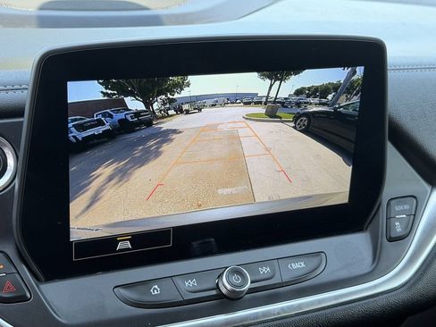 Used 2025 Chevrolet Blazer LT FWD image 17