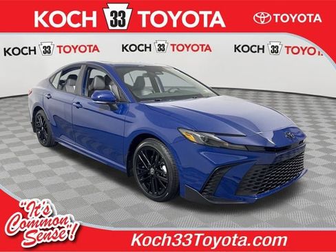 New 2026 Toyota Camry SE image 1