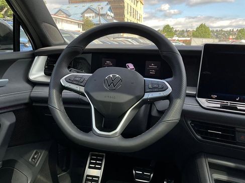 New 2026 Volkswagen Tiguan SE R-Line AWD/4WD image 21