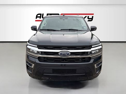 Used 2024 Ford Expedition Limited RWD image 2