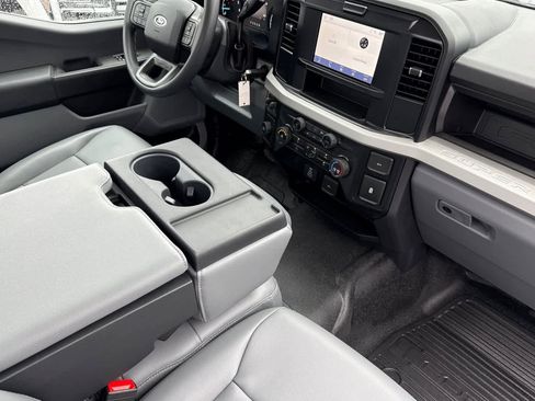 New 2026 Ford F250 XL w/ XL Chrome Package RWD image 11