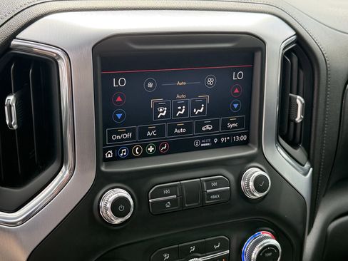 Used 2022 GMC Sierra 1500 Elevation w/ Preferred Package image 19