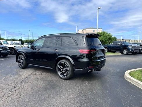 New 2026 Mercedes-Benz GLS 450 4MATIC image 9