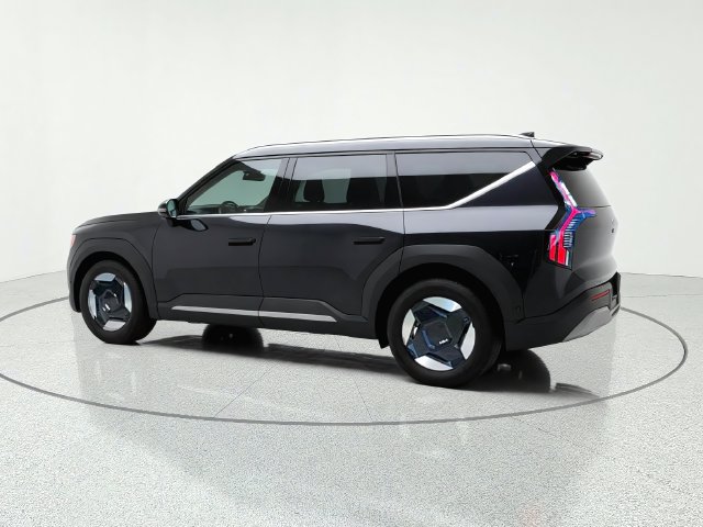Certified 2026 Kia EV9 Wind AWD/4WD image 3