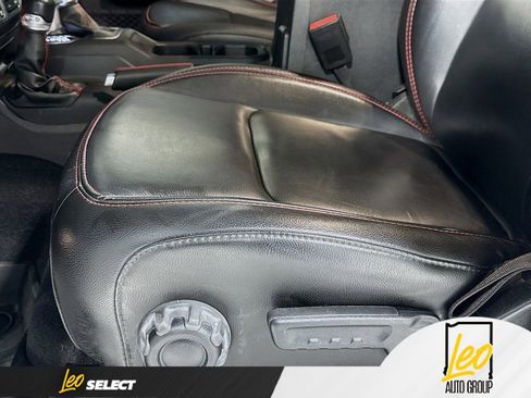 Used 2021 Jeep Gladiator Rubicon w/ Dual Top Group AWD/4WD image 19