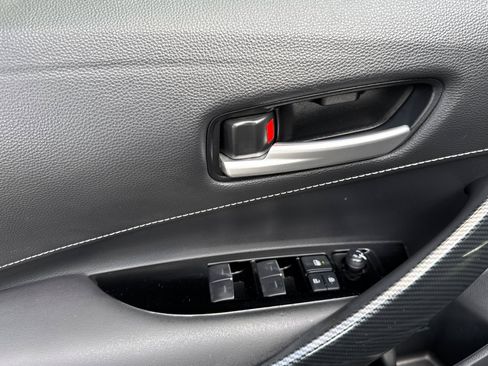 Used 2022 Toyota Corolla XSE image 11