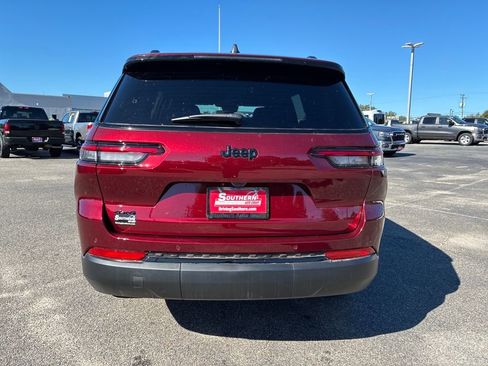 New 2025 Jeep Grand Cherokee L Altitude image 4