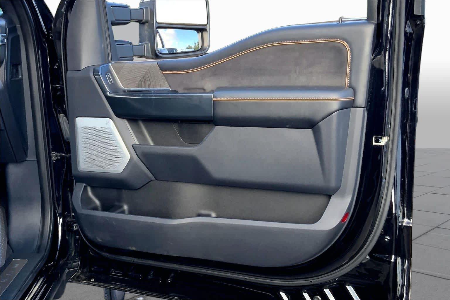 Used 2024 Ford F350 Platinum AWD/4WD image 23