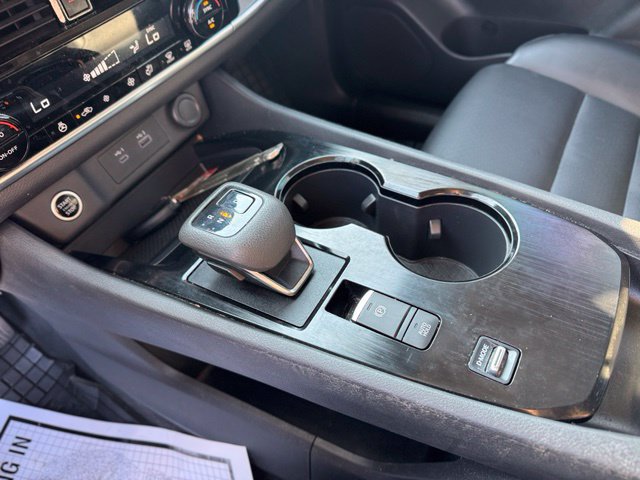 Used 2022 Nissan Rogue SV w/ SV Premium Package FWD image 19