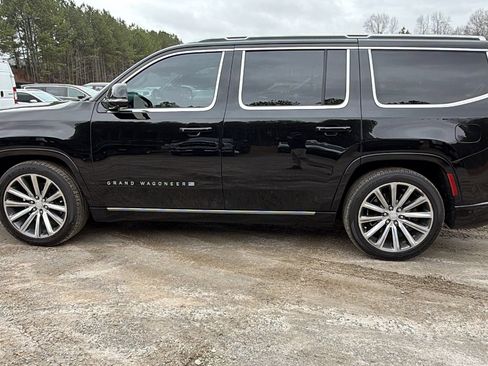 Certified 2022 Jeep Grand Wagoneer Series II AWD/4WD image 11