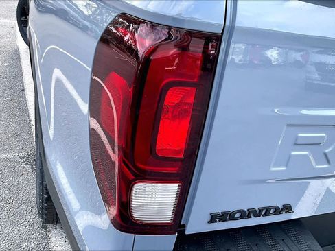New 2026 Honda Ridgeline Black Edition image 12