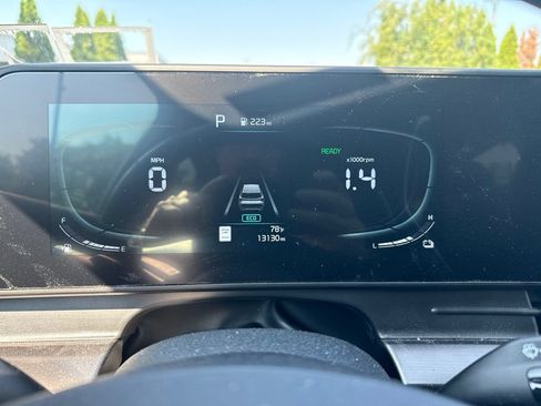 Certified 2024 Kia Sportage EX AWD/4WD image 10