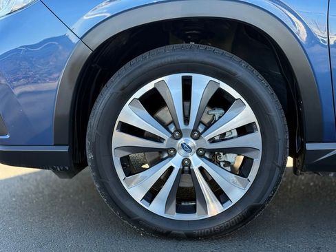 Used 2022 Subaru Ascent Limited w/ Technology Package image 9