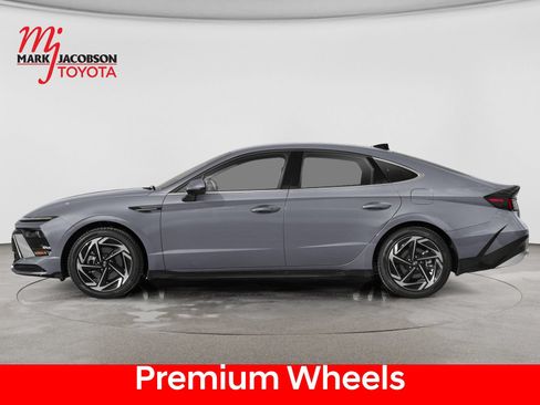 Used 2026 Hyundai Sonata SEL FWD image 5