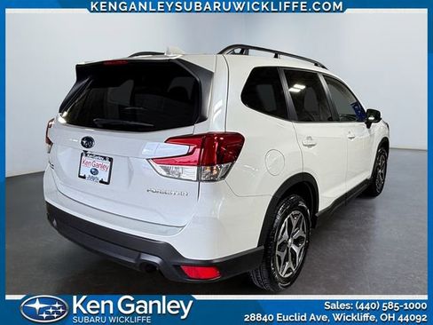 Certified 2023 Subaru Forester Premium AWD/4WD image 5